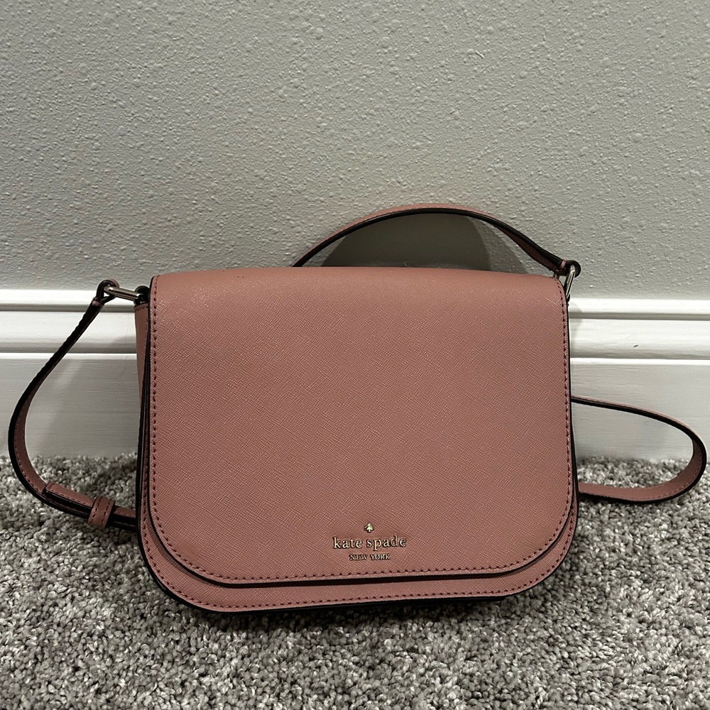 Kate Spade Pink Crossbody Bag with Structured Design and Smooth Leather